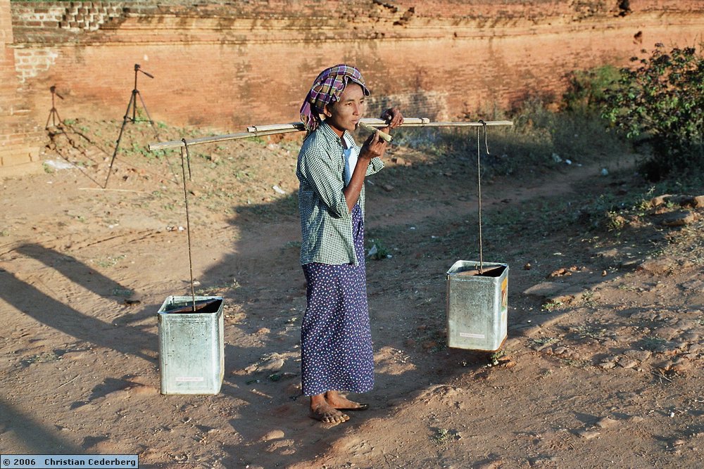 2006-02-14 (18) Old Bagan - Woman fetching water.jpg