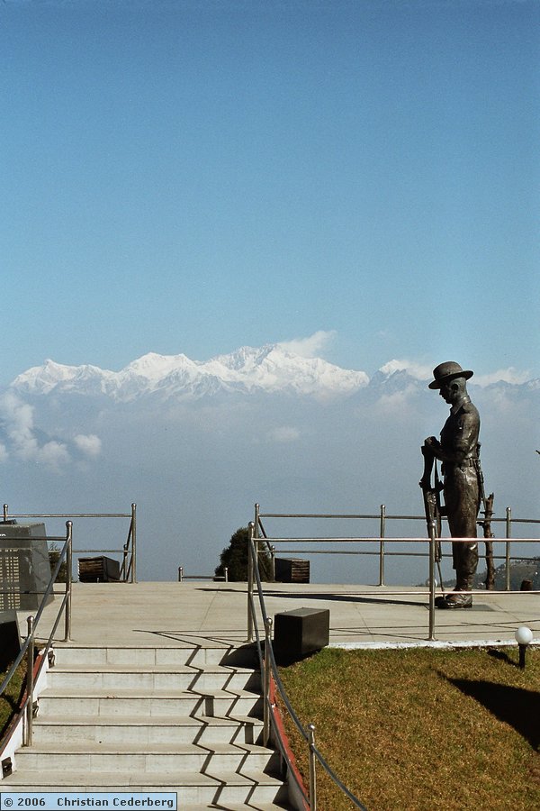 2006-02-28 (01) Darjeeling - Batasia Loop Monument.jpg