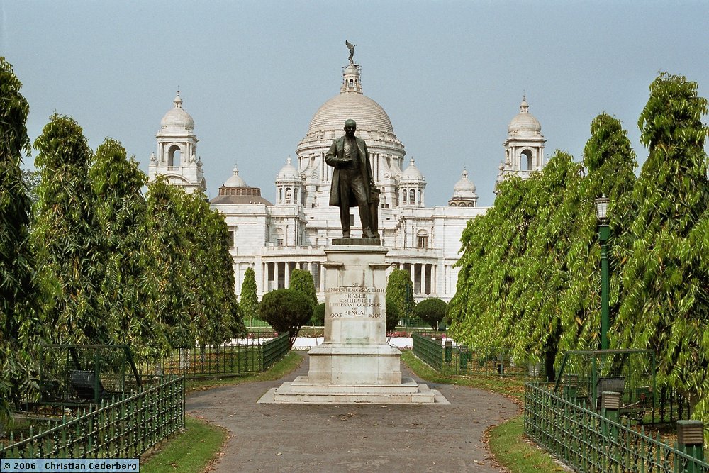 2006-03-01 (08) Calcutta - Victoria Monument.jpg
