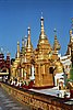 2006-02-22 (09) Rangoon - Shwedagon Pagoda.jpg