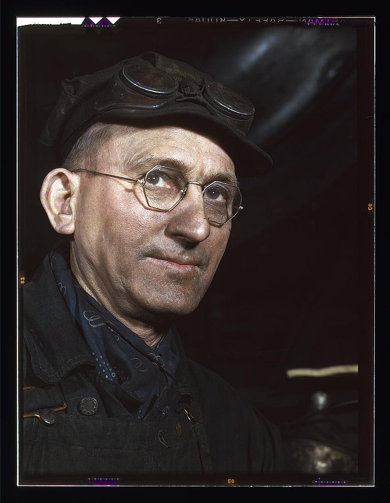 James Lynch, a roundhouse worker, C & NW RR [Proviso yard] 1942.jpg