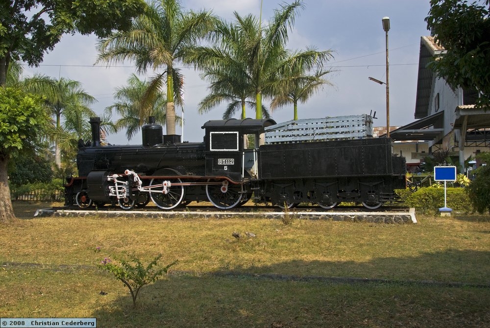 2008-08-02 14.03 B5112 at Ambarawa Railway Museum.jpg