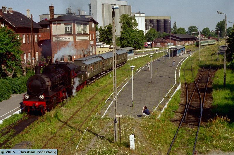 2005-06-25 (31) Tr5-65 in Grodzisk station.jpg
