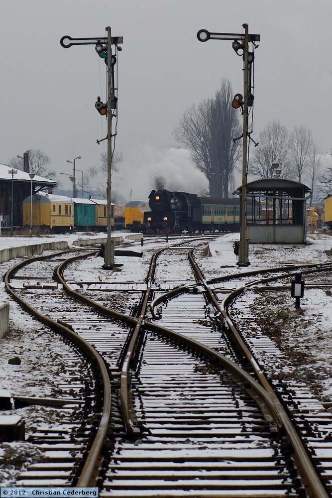 2012-02-07 10.38 Ol49-59 arriving at Grodzisk with Wolsztyn-bound train.jpg