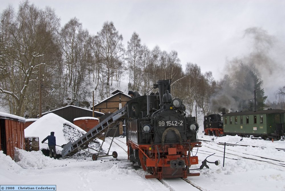 2008-03-21 08.47 99 1542 taking coal in Jöhstadt.jpg