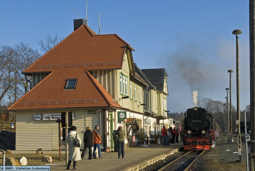 2008-12-28 12.44 99 7232 arriving at Elend station.jpg
